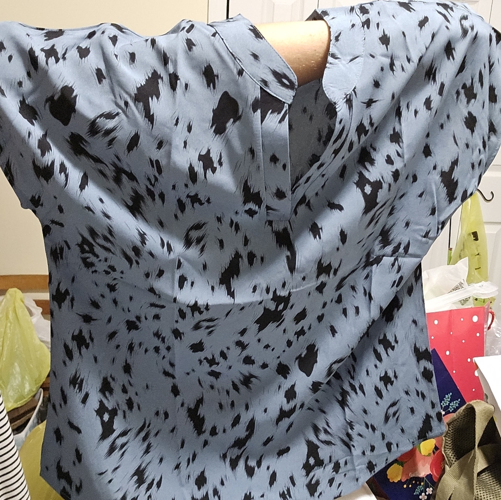 Boutique top new without tags